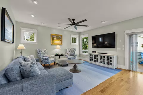 Living - 6 Cora Ave, Hampton, NH 03842 photo 2 of 4
