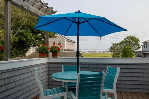 Exterior - 6 Cora Ave, Hampton, NH 03842 photo 5 of 10