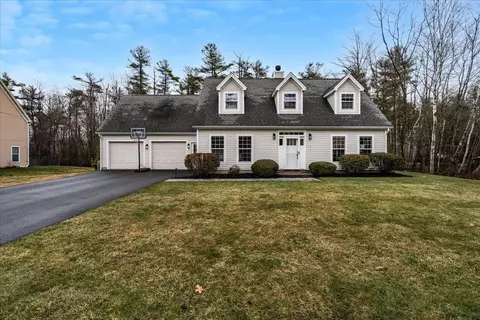 3 Blue Heron Dr, Dover, NH 03820
