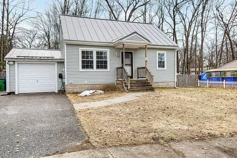 5 Button Dr, Essex Junction, VT 05452