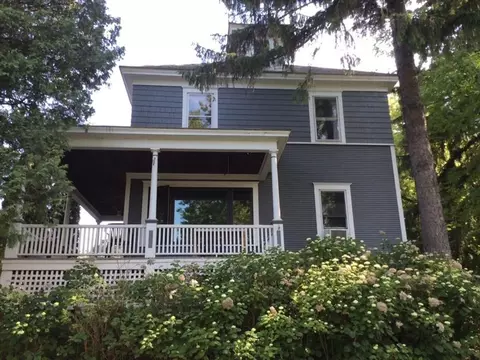 460-462 Colchester Ave, Burlington, VT 05401