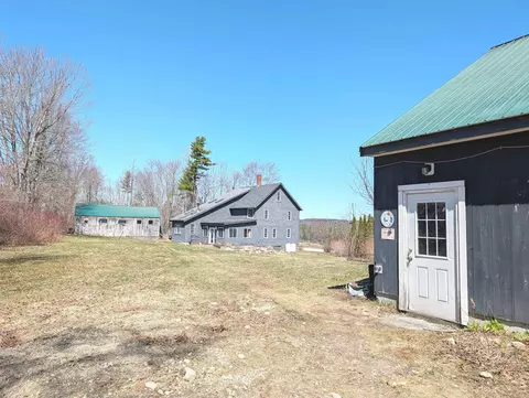 352 S Sugar Hill Rd, Weare, NH 03281