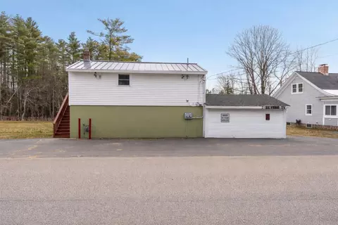 Exterior - 7 Redberry Rd, Exeter, NH 03833 photo 2 of 3