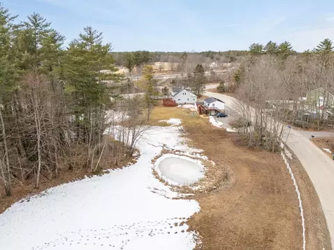 View/Area - 7 Redberry Rd, Exeter, NH 03833 photo 3 of 4