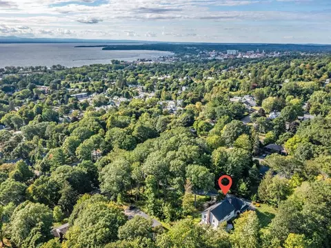 78 Crescent Rd, Burlington, VT 05401