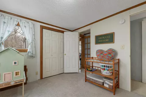 Bedroom - 9 Hemlock Dr, Wolfeboro, NH 03894 photo 5 of 7