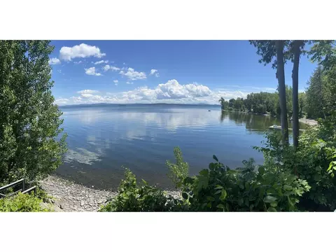 266 E Shore N, Grand Isle, VT 05458