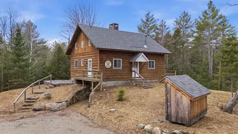 2936 Hapgood Pond Rd, Peru, VT 05152
