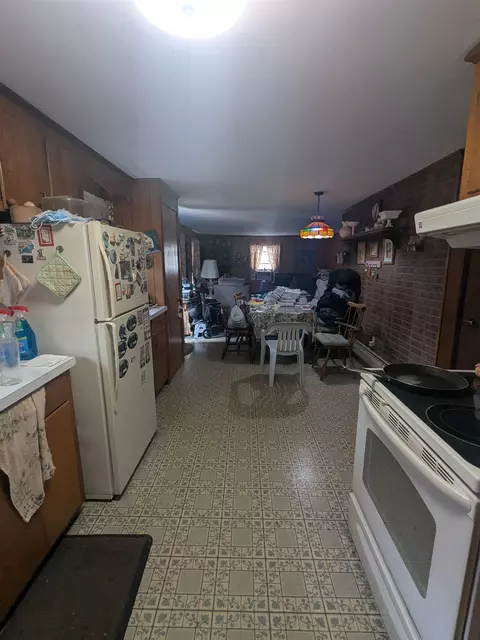 Kitchen - 197 Mill Rd, North Hampton, NH 03862 photo 2 of 3