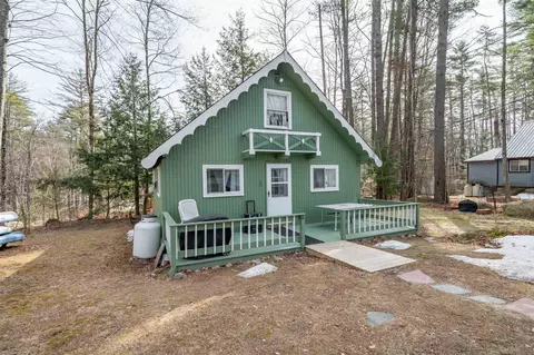 15 Autumn Rd, Hillsborough, NH 03244