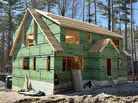 566 Sixth St Apt Unit UNIT 1, Dover, NH 03820