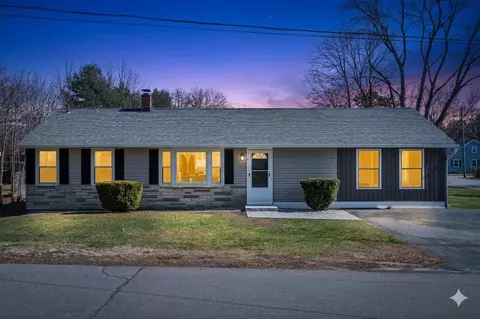 3 Exeter St, Derry, NH 03038