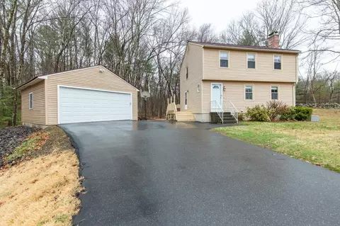 12 Severance Dr, Londonderry, NH 03053