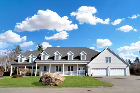 10 Diamond Oaks Blvd #2, Kingston, NH 03848