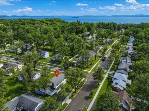 71 Lakewood Pkwy, Burlington, VT 05408