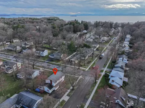 71 Lakewood Pkwy, Burlington, VT 05408