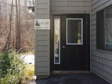46 Hawthorne Cir, South Burlington, VT 05403