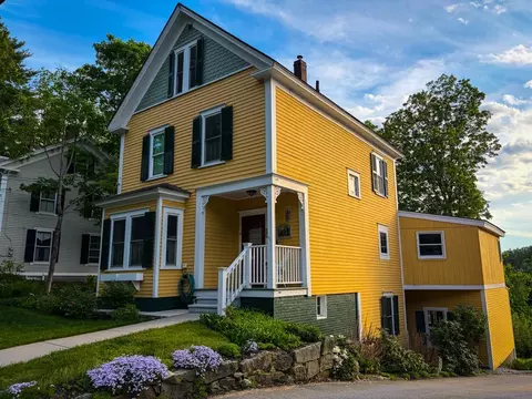27 Pine St, Peterborough, NH 03458
