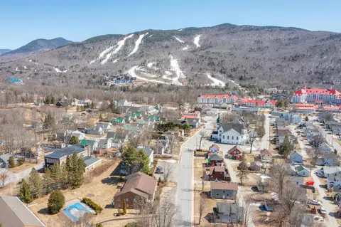 44 Church St #1, Lincoln, NH 03251