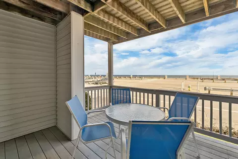 Exterior - 421 Ocean Blvd #N1, Hampton, NH 03842 photo 6 of 9