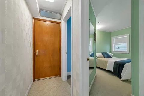 Entry Way - 421 Ocean Blvd #N1, Hampton, NH 03842 photo 1 of 3
