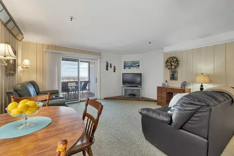 Living - 421 Ocean Blvd #N1, Hampton, NH 03842 photo 1 of 6