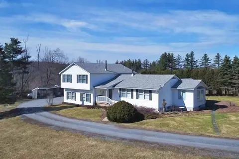 678 Cobb Hill Rd, Lincoln, VT 05443