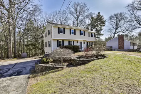 13 Cider Ln, Nashua, NH 03063