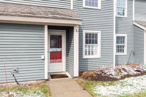 65 Pine Ledge Ct, Burlington, VT 05401