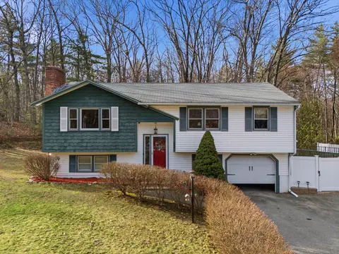 62 Wason Rd, Hudson, NH 03051