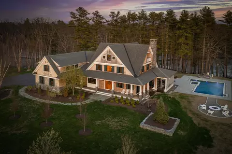 74 Saddle Trail Dr, Dover, NH 03820