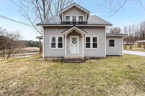 423 Highgate Rd, Highgate, VT 05459
