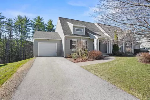 205 Villager Rd, Chester, NH 03036