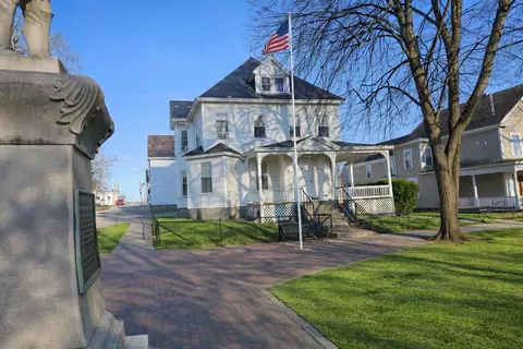 19 Orange St, Nashua, NH 03064