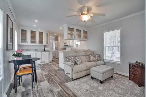 120 Robin Hood Dr #120, Exeter, NH 03833