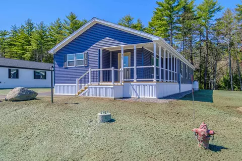 71 Diamondback Dr, Rochester, NH 03868