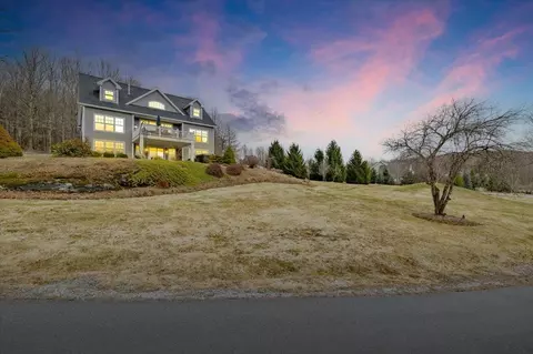 6 Gamache Dr, St. Albans Town, VT 05478