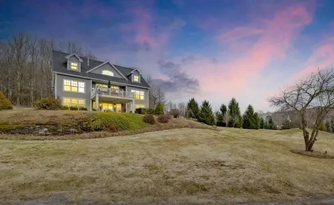 6 Gamache Dr, St. Albans Town, VT 05478