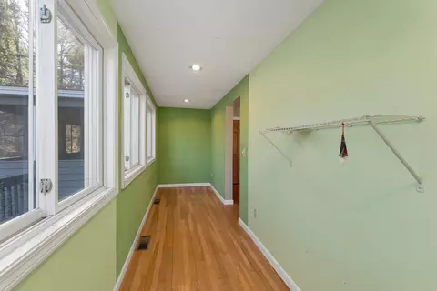 Entry Way - 50 Range Rd, Epsom, NH 03234 photo 3 of 3