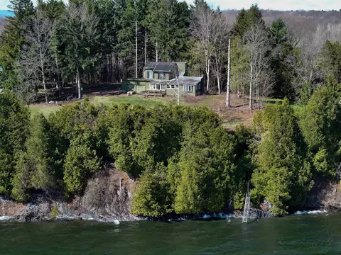 38 Featherbed Ln, South Hero, VT 05486