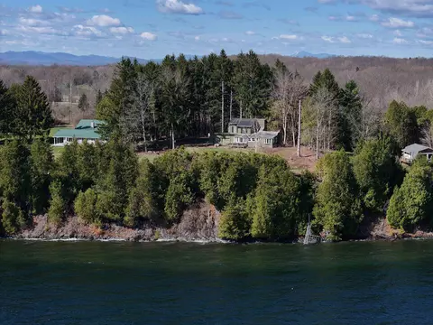 38 Featherbed Ln, South Hero, VT 05486