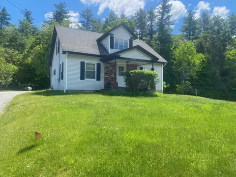 552 S Main St, Newport, NH 03773