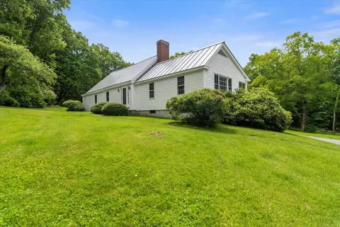 636 Dexter Rd, Shaftsbury, VT 05262