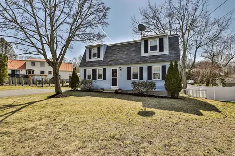 445 Blevens Dr, Manchester, NH 03104