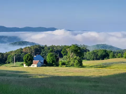 128 Valley View Rd, Waterford, VT 05819