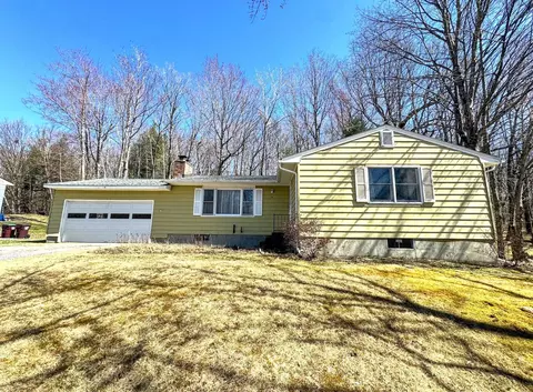 38 Cyr Ct, Bennington, VT 05201