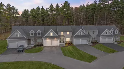 59 Kibrel Ct, Sandown, NH 03873