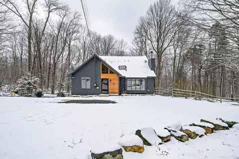 36 Buckboard Dr, Dover, VT 05356