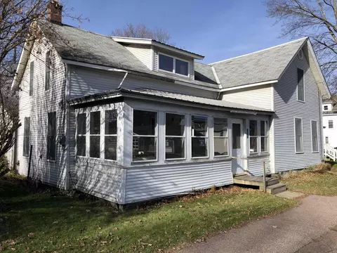 25 Main St, Cambridge, VT 05444