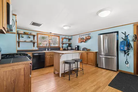 Kitchen - 88 Spring Rd, Tunbridge, VT 05077 photo 2 of 3